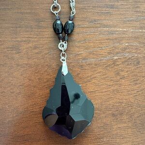 Source Unknown Black Pendant Necklace